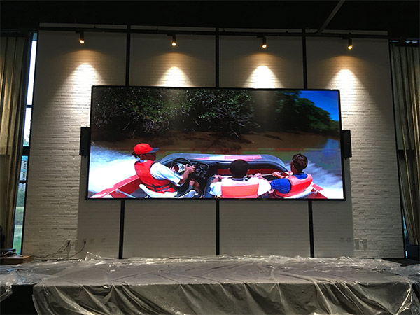 新應用不斷拓展，小間距商機顯現(xiàn)